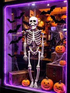 Lebensgroßes realistisches Kunststoffskelett für Halloween-Fenster mit violetten LED
