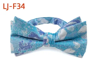 Gros plan d'un nœud papillon bleu à motif pour hommes, idéal pour mariages et banquets