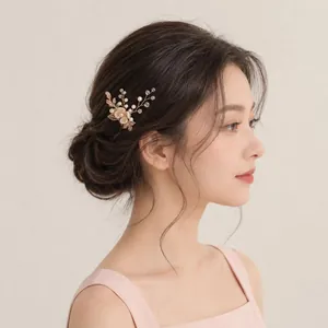 Handmade floral U-shaped hairpin with delicate pearls for bridal and banquet hair
