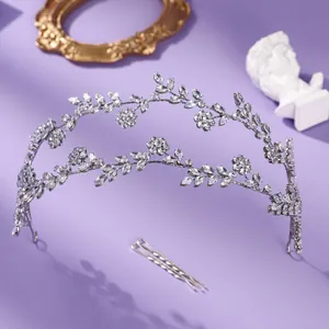 Elegante tiara nupcial de circonita plateada con diseño de hojas florales y cristales para bodas
