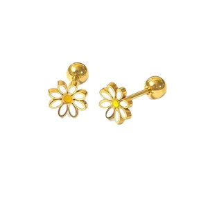 Minimalist golden 3D daisy flower stud earrings made of high-quality titanium steel