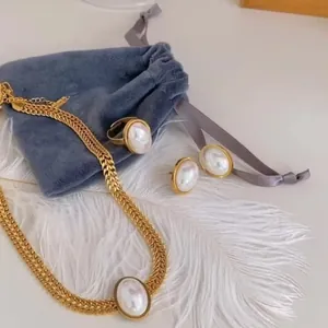 Ensemble de Bijoux Style Français Grandes Perles Artificielles Acier Inoxydable Plaqué Or Collier Boucles d'Oreilles Bague pour Femme