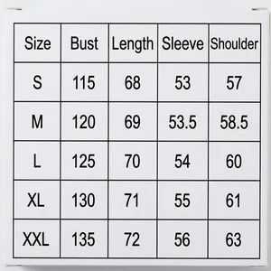 Größentabelle für den Rollkragen-Pullover mit detaillierten Maßangaben in cm