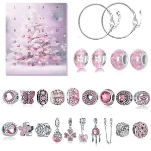 Roze DIY sieraden adventskalender cadeauset met armbanden en bedeltjes voor Kerstmis