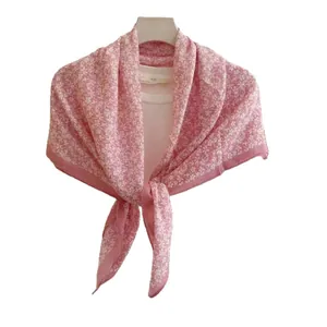 Eleganter rosa geblümter quadratischer Schal 90cm leichter Sommer-Schal für Damen Reise