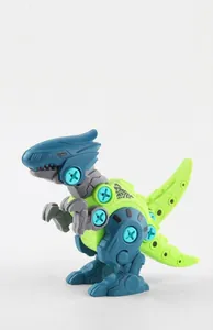 Vue détaillée montrant les articulations de ce jouet dinosaure DIY pour enfants