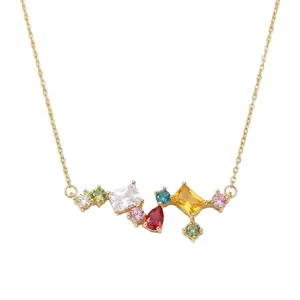 Elegante collar dorado con vibrantes piedras de circonita multicolor estilo dulce