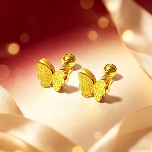 Detailansicht der goldenen mattierten Schmetterling Ohrringe mit sicherem Kugelverschluss