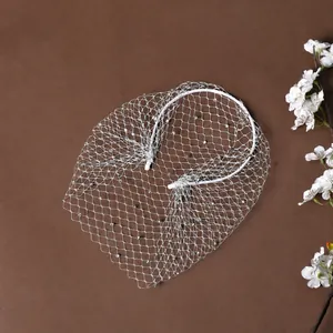 Serre-tête de mariée avec voile résille et strass: longueur 23cm et diamètre de 11 à 13cm