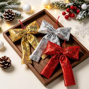 Glitzernde Pailletten-Weihnachtsschleifen in Gold, Silber und Rot für den Weihnachtsbaum