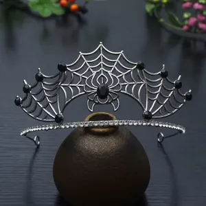 Gotische silberne Spinnennetz-Tiara mit schwarzen Steinen für Halloween-Cosplay