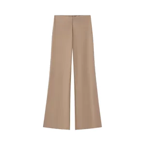 Detaillierte Ansicht der minimalistischen khakifarbenen Damen-Hose mit geradem Bein