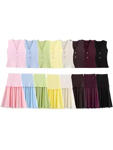 Conjunto de verano para mujer chaleco de punto con cuello en V botones dorados y falda plisada