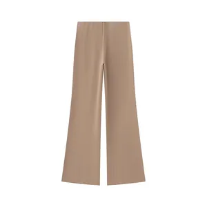Vooraanzicht van een elegante taupe broek met hoge taille voor een minimalistische look