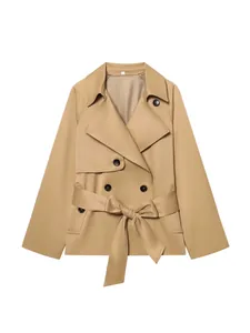 Gabardina corta cruzada caqui elegante para mujer con cinturón ajustable chic
