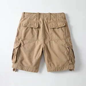 Men's American vintage khaki cargo shorts with multi-pocket design and loose fit.