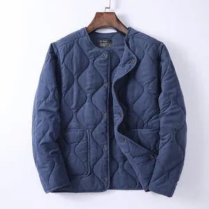 Chaqueta Forro Acolchado M65 Retro Americano para Hombre Rellena Cálida Color Sólido Cuello Redondo Botón a Presión Top Casual