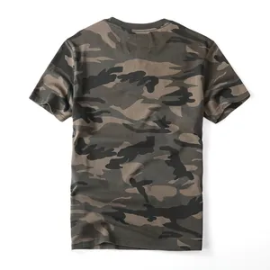 Vue arrière d'un t-shirt homme en coton à col rond avec imprimé camouflage jungle