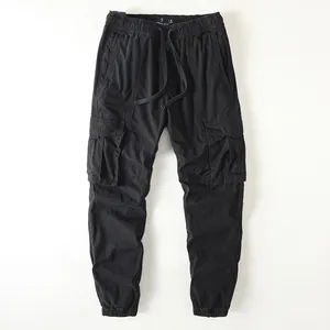 Men's American retro multi-pocket casual cargo pants in black loose fit jogger style.