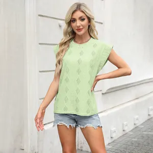 Vue détaillée d'un haut en maille jacquard vert clair pour femme avec col rond et coupe ample