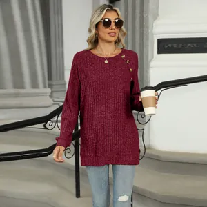 Élégant sweatshirt côtelé rouge vin à manches longues avec boutons d'épaule et fentes latérales