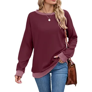 Sweatshirt femme col rond ample à manches longues et bord-côte contrasté couleur bordeaux