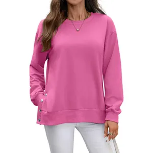 Modisches Damen Sweatshirt in Pink mit Rundhalsausschnitt und seitlichem Knopfschlitz