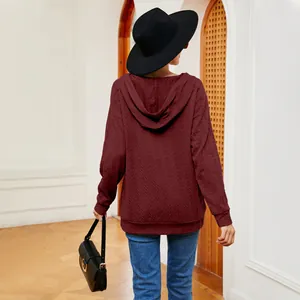 Sudadera con capucha burdeos texturizada para mujer, manga larga, vista posterior