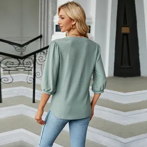 Elegante top suelto para mujer verde salvia con textura jacquard y mangas 3/4