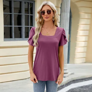Detail of mauve t-shirt with elegant square neckline and petal sleeves