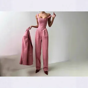 Elegantet rosa 3-Teiler-Set mit Korsett-Oberteil, Blazer und weit geschnittener Hose