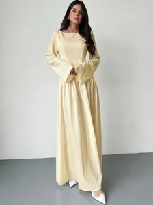 Elegante Franse stijl maxi-jurk met boothals en lange mouwen in crèmegele kleur