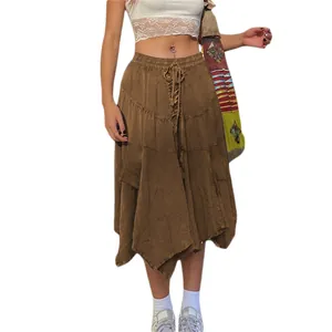 Gonna midi in cotone lavato marrone con volant, orlo irregolare e vita con lacci boho