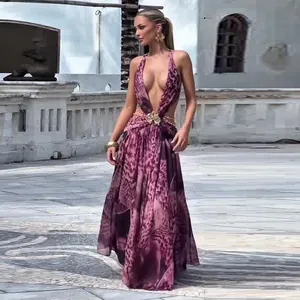 Σέξι μάξι φόρεμα με λεοπάρ τύπωμα, βαθύ ντεκολτέ και ανοιχτή πλάτη για το καλοκαίρι (90 chars)