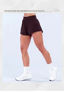 Pantaloncini da yoga a vita alta spazzolati effetto nudo marrone scuro per corsa e fitness