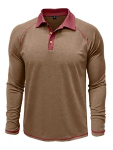 Vue détaillée d'un polo à manches longues marron pour homme avec col contrasté bordeaux.