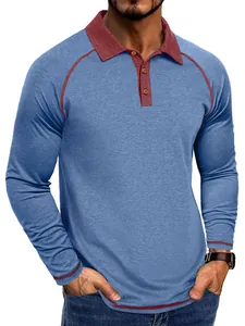 Vue détaillée d'un polo bleu à manches longues pour homme avec col bordeaux contrasté