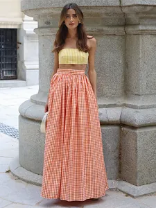 Ensemble deux pièces vichy jaune et orange avec haut tube et jupe longue