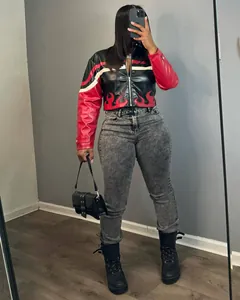 Veste de motard en similicuir pour femme avec motif de flammes brodé et design colorblock