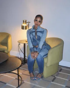 Fashionable women's two-piece patchwork denim set with high stretch jacket and pants