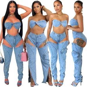 Set due pezzi in denim con top a fascia annodato e pantaloni cut-out con ampie tasche