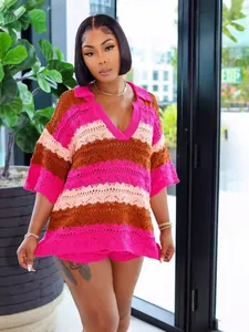 Conjunto de dos piezas de punto a rayas rosa y marrón con cuello en V profundo y suelto