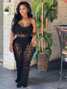 Ensemble de plage en crochet noir avec franges, maille ajourée et dos nu tendance