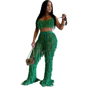 Vue détaillée d'un ensemble deux pièces sexy en crochet vert pour la plage et vacances