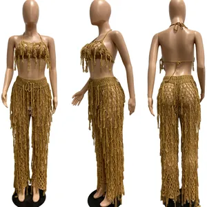 Vue détaillée avant, latérale et arrière d'un ensemble de plage au crochet