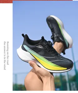 Chaussures de course légères en mesh avec système à boucle rotative et semelle amortissante