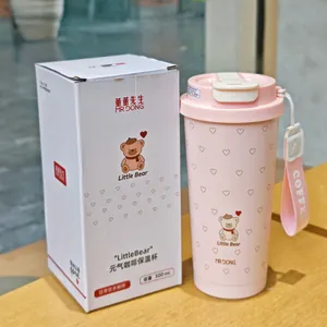 Rosa 500ml Edelstahl-Kaffee-Thermoskanne mit süßem kleinem Bär und Herzmustern für Büro.