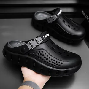 Leichte schwarze Garten-Clogs für Herren mit Belüftungslöchern und verstellbarem Riemen