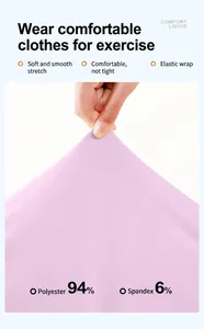 Gros plan sur un tissu de sport violet élastique, 94% polyester et 6% élasthanne texturé.