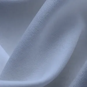 Macro-stofdetail van een hoogelastische sportbeha met ademend polyester-spandex